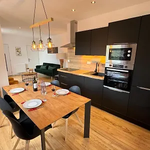 Appartement Le Grillon France